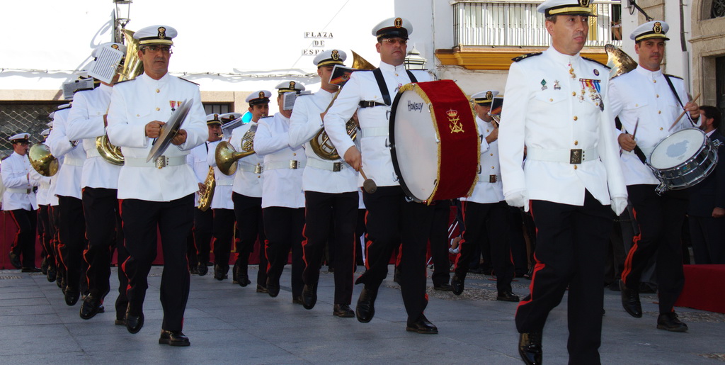 Alfonso Candón solicita la participación de la Banda de Música del Tercio de la Armada en la Patrona