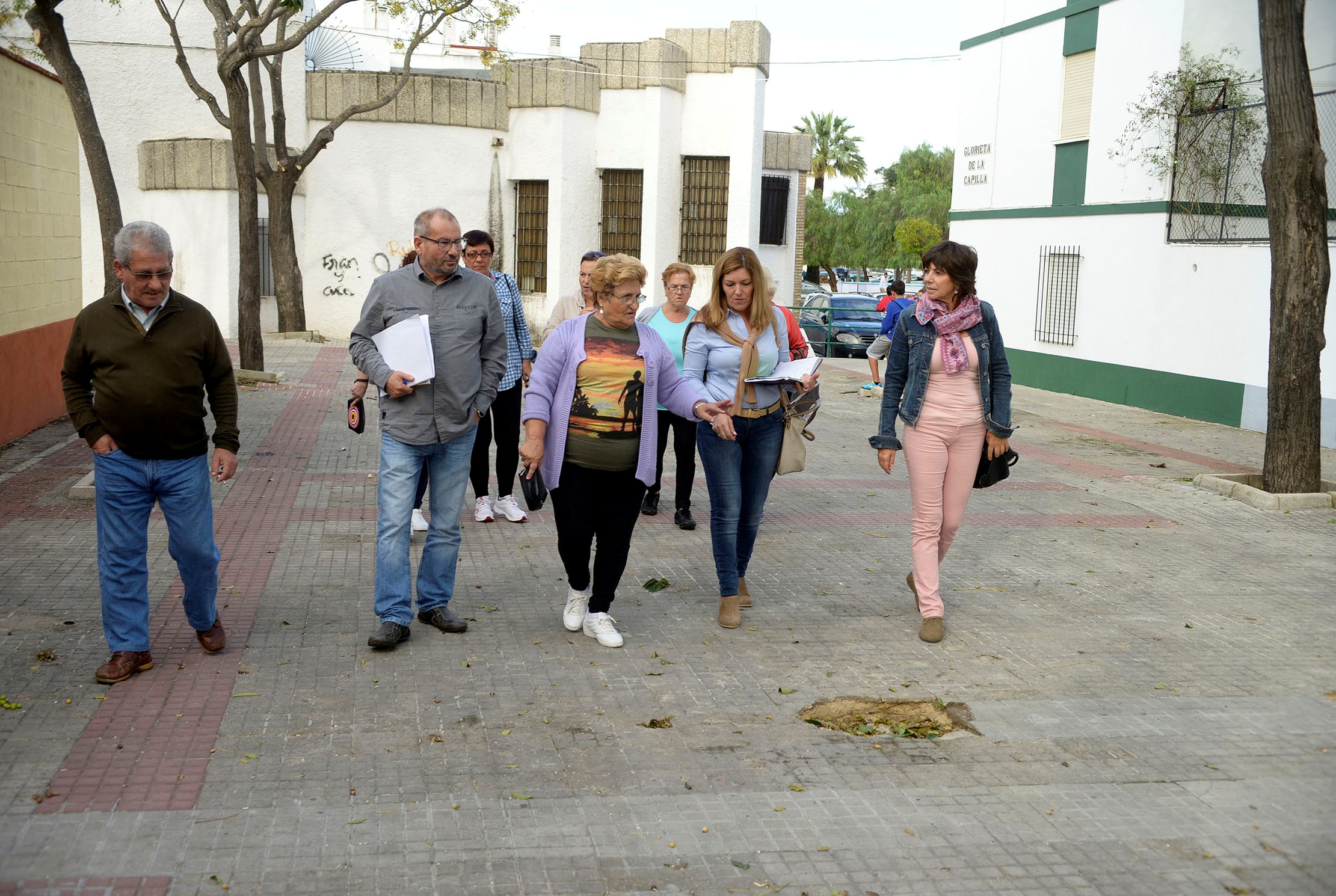 El equipo de gobierno visita la barriada de Barrio Obrero El equipo de gobierno visita la barriada de Barrio Obrero