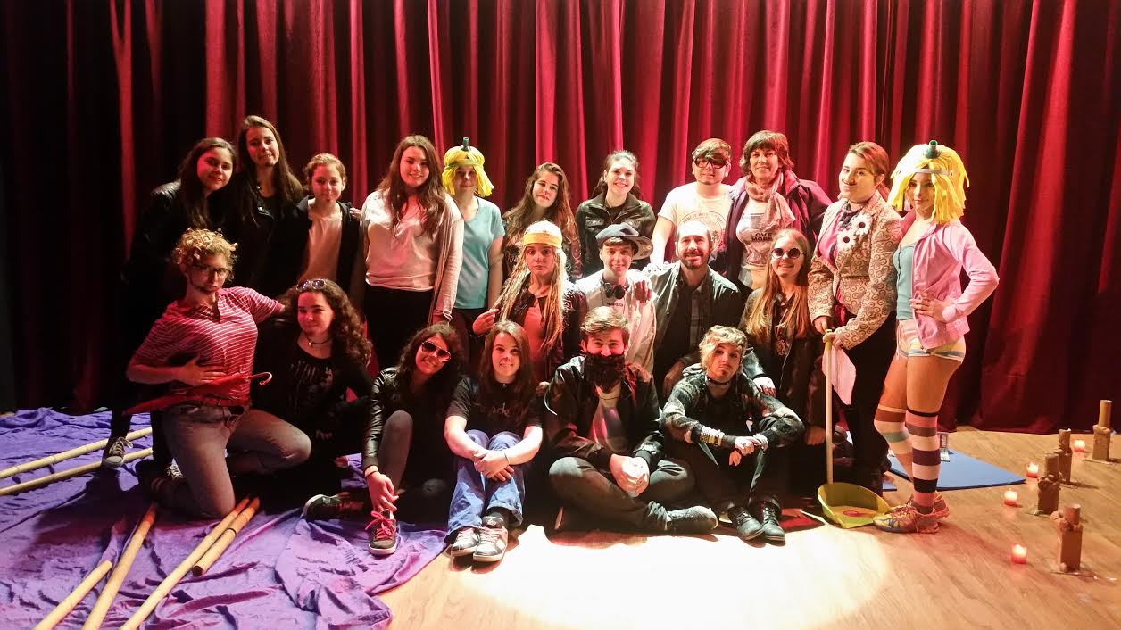 Concluye en el IES Tejada el taller “Esto es Troya” de la Oferta Educativa Municipal