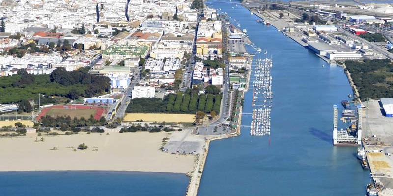 Ayuntamiento y Autoridad Portuaria reconducen la situación de La Puntilla