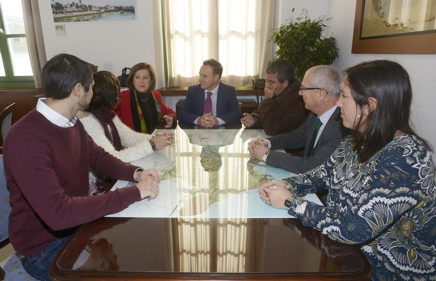 El Puerto recibe 2 millones de euros del Gobierno Andaluz para la puesta en marcha de políticas sociales