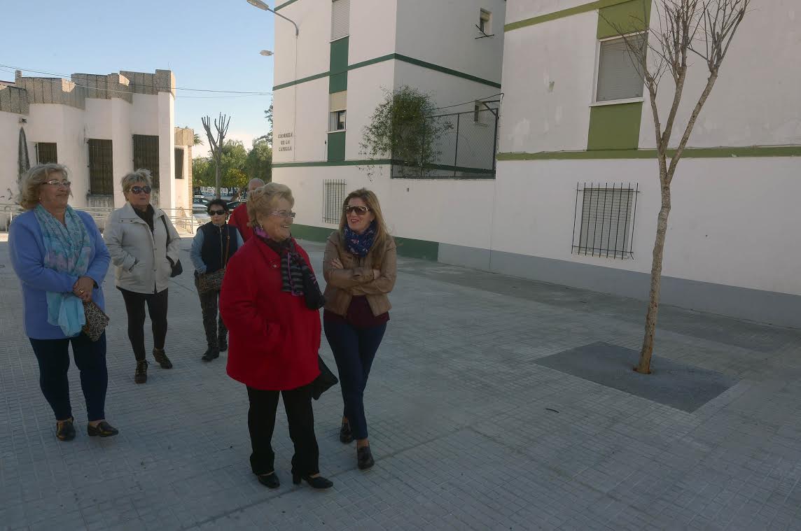 El Gobierno mejora la accesibilidad en la Glorieta de la Capilla y la calle Violín