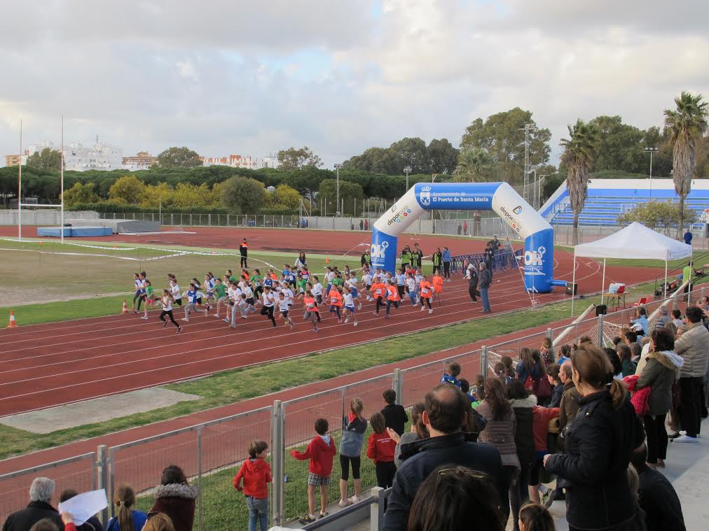 Más de 900 escolares participan esta semana en dos actividades de los Juegos Deportivos Municipales