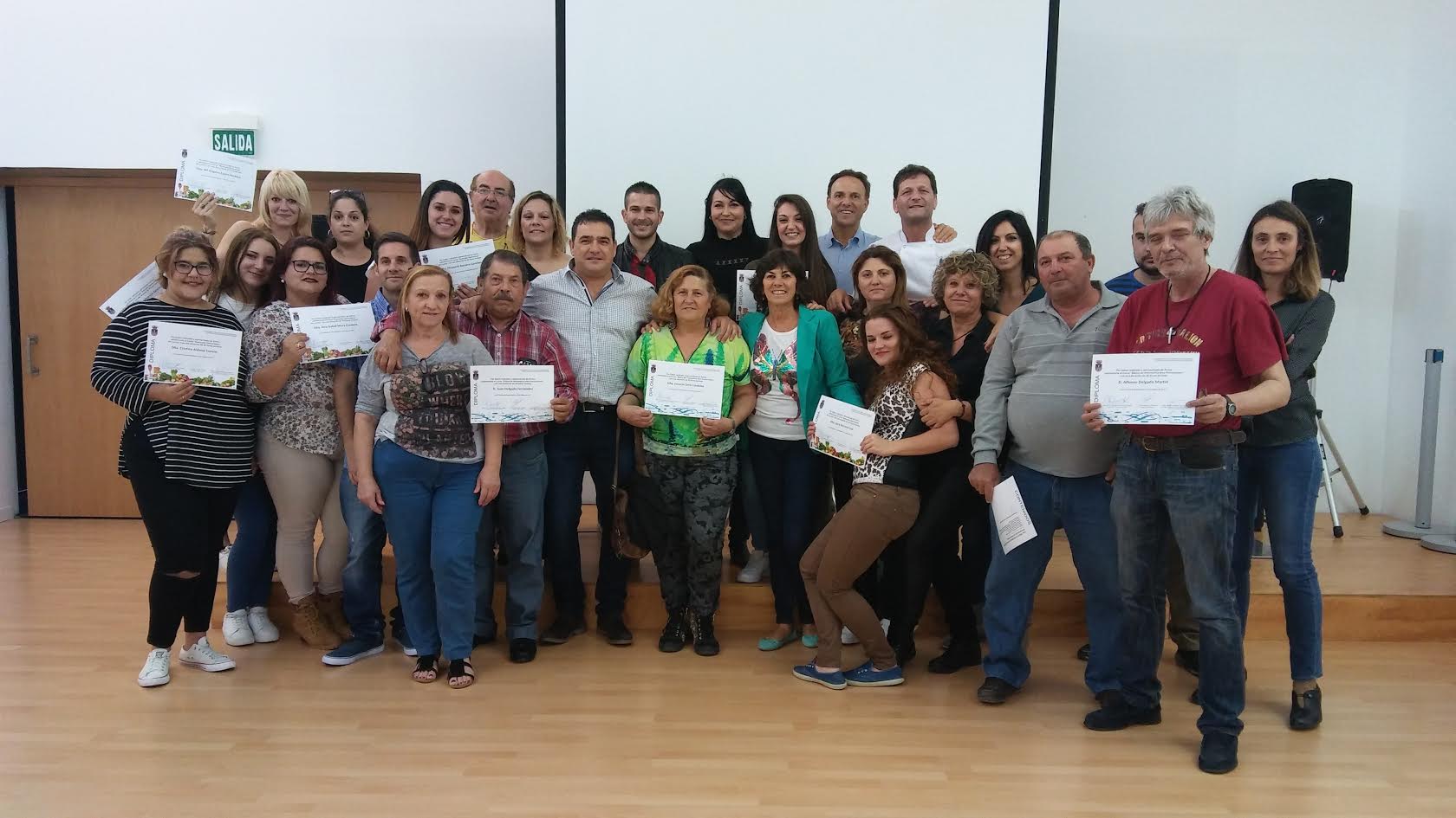 Participación Ciudadana clausura los cursos de informática para asociaciones y cocina avanzada