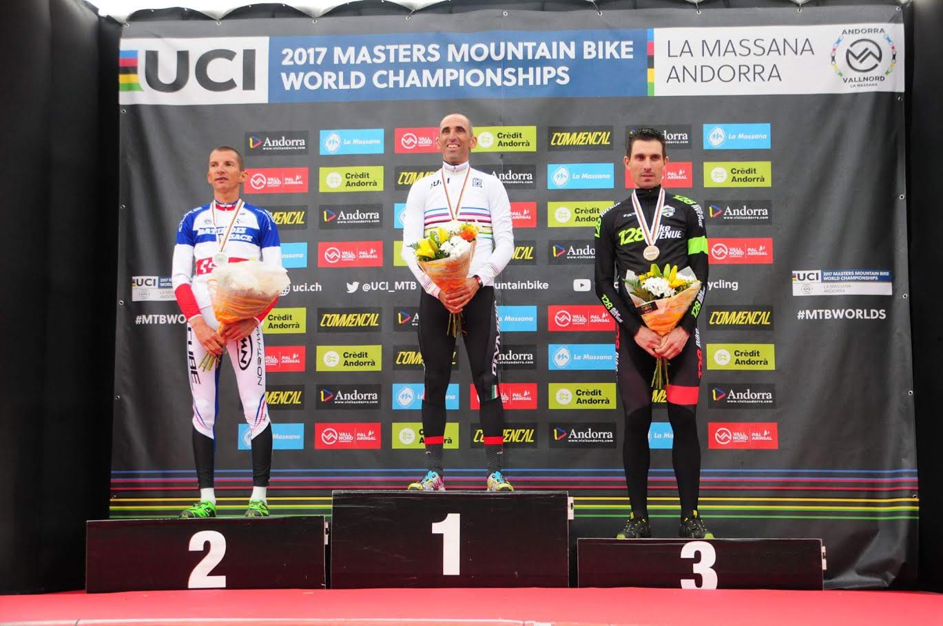 El alcalde felicita al ciclista portuense José Maria Ortega, nuevo campeón del mundo de BTT 