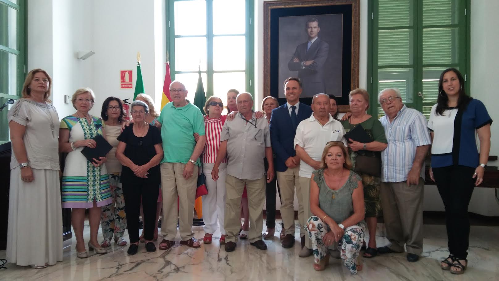 El Ayuntamiento rinde homenaje a los carpinteros de ribera de El Puerto por toda una vida dedicada al oficio