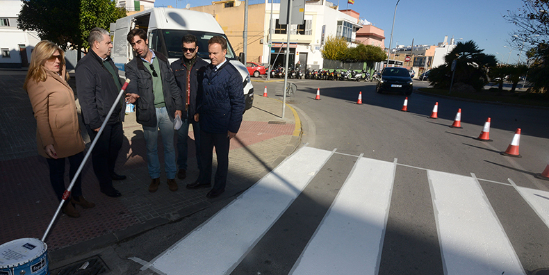La campaña de pintado de las marcas viales llega a la avenida de la Diputación