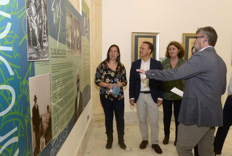 El alcalde inaugura la exposición 6 Ex-Libris de Eulogio Varela en el Hospitalito