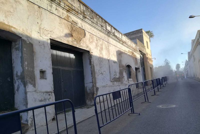 El alcalde ordena demoler las bodegas ruinosas de la calle La Rosa para regenerar el casco histórico