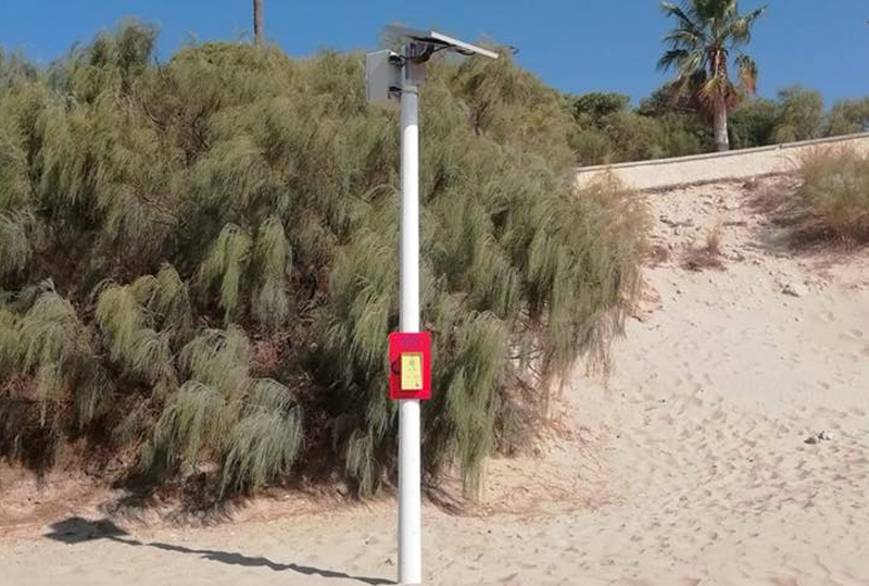 Cinco nuevos puntos de socorro conectan las playas con Emergencias 112 
