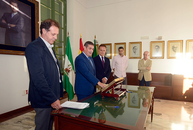 Juan Antonio García Casas toma posesión como Secretario General del Ayuntamiento