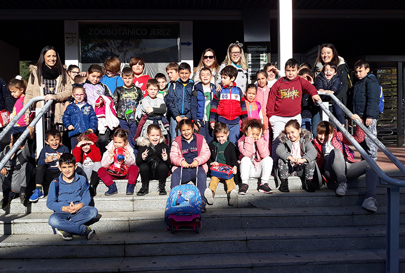 Bienestar Social colabora para que 45 menores de las ludotecas disfruten de una intensa jornada lúdica en el Zoo de Jerez