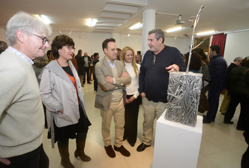 Inaugurada la temporada de exposiciones del IES Juan Lara