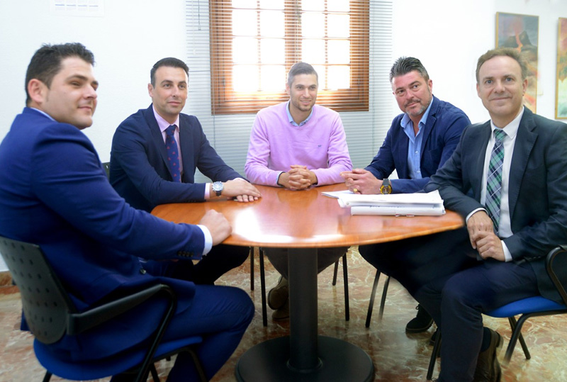 David de la Encina recibe a la nueva dirección de SASEGUR