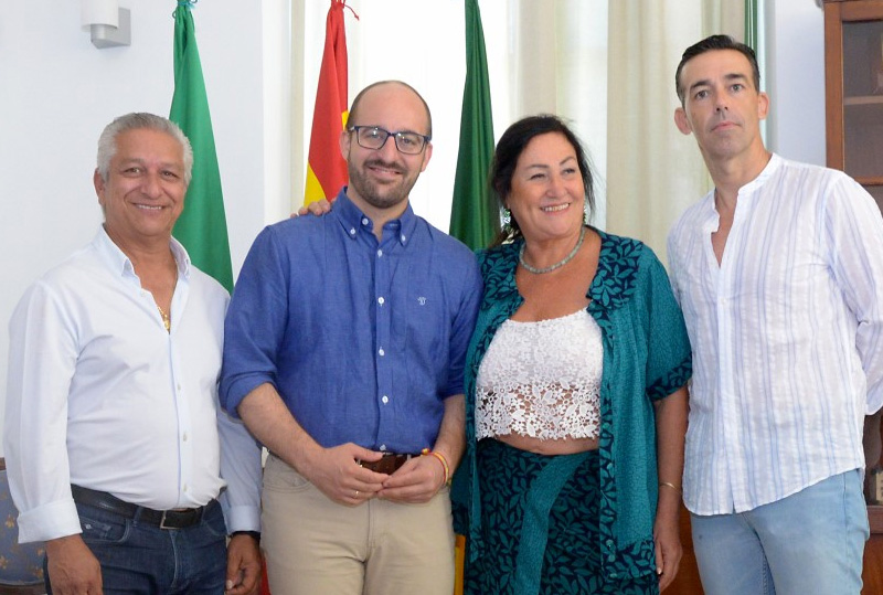 Beardo y Calleja felicitan a los propietarios de El Lerele por fomentar el flamenco de calidad en el Barrio Alto