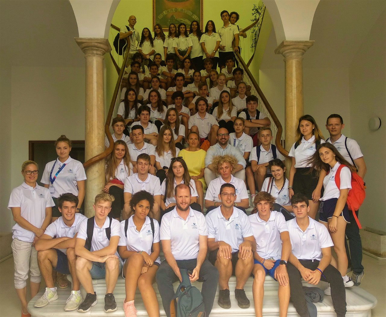 El Ayuntamiento recibe a alumnos de tres países que participarán en un proyecto educativo en El Puerto