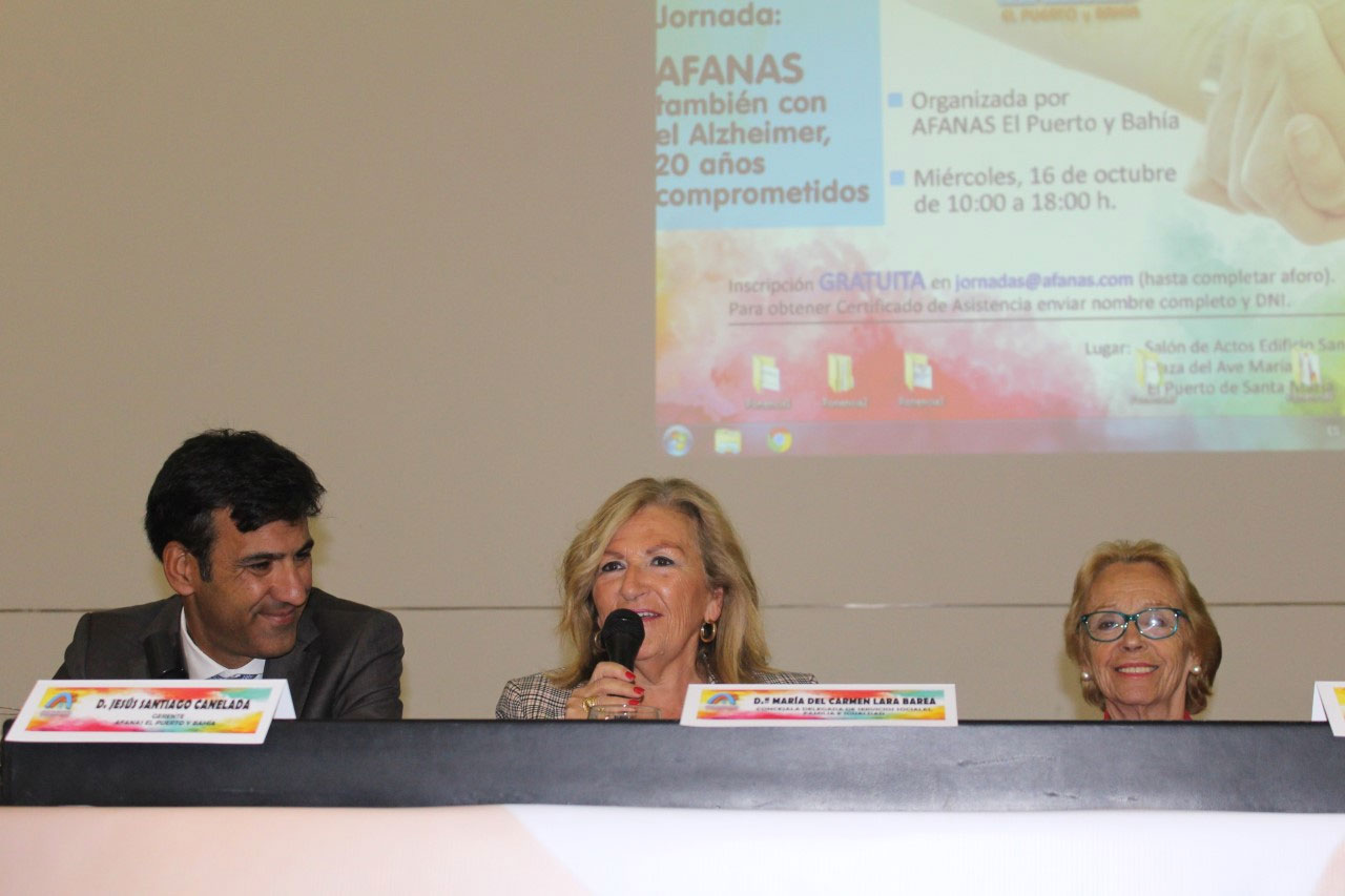 María del Carmen Lara inaugura las jornadas de Afanas sobre el Alzheimer
