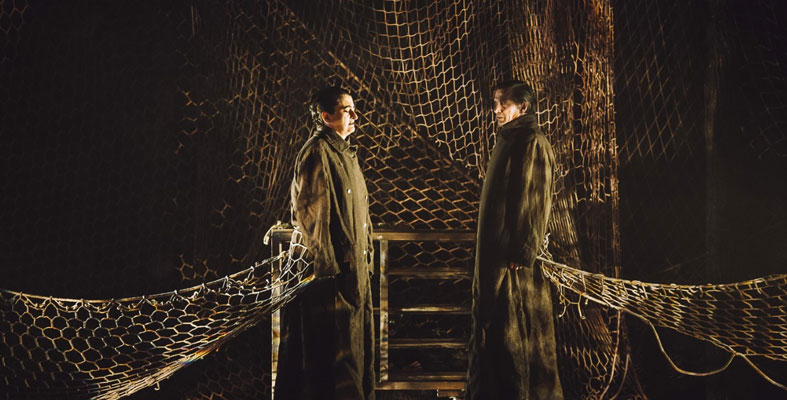 CONTRA LA DEMOCRACIA