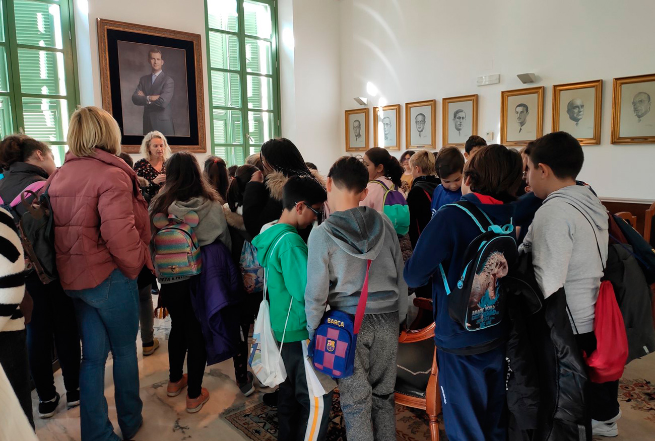 Comienzan las visitas de los escolares portuenses al Ayuntamiento para conocer su funcionamiento