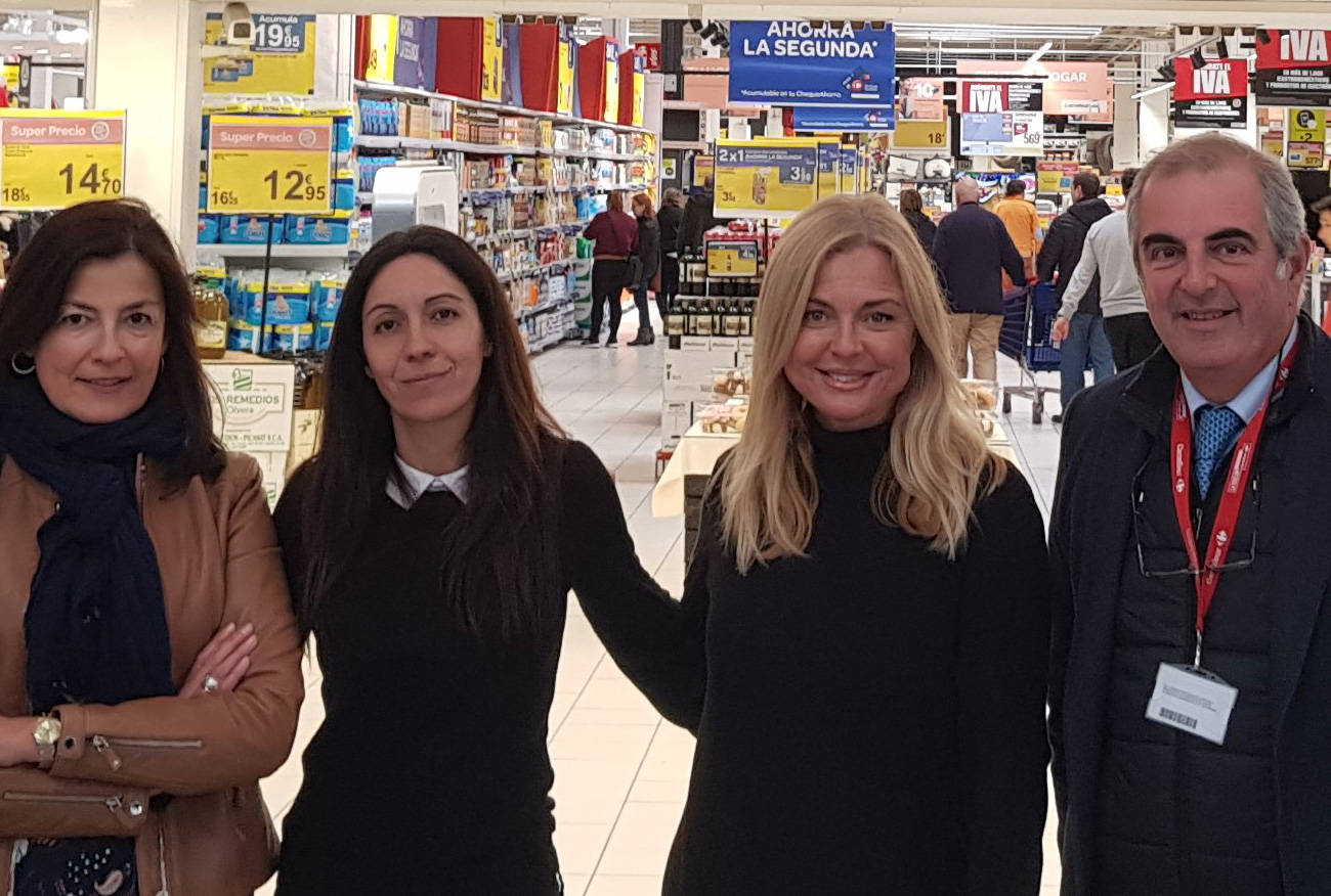 Comercio se reúne con la gerente de El Paseo, Sandra Fernández, y el director de Carrefour, José María Colom, para establecer líneas de colaboración