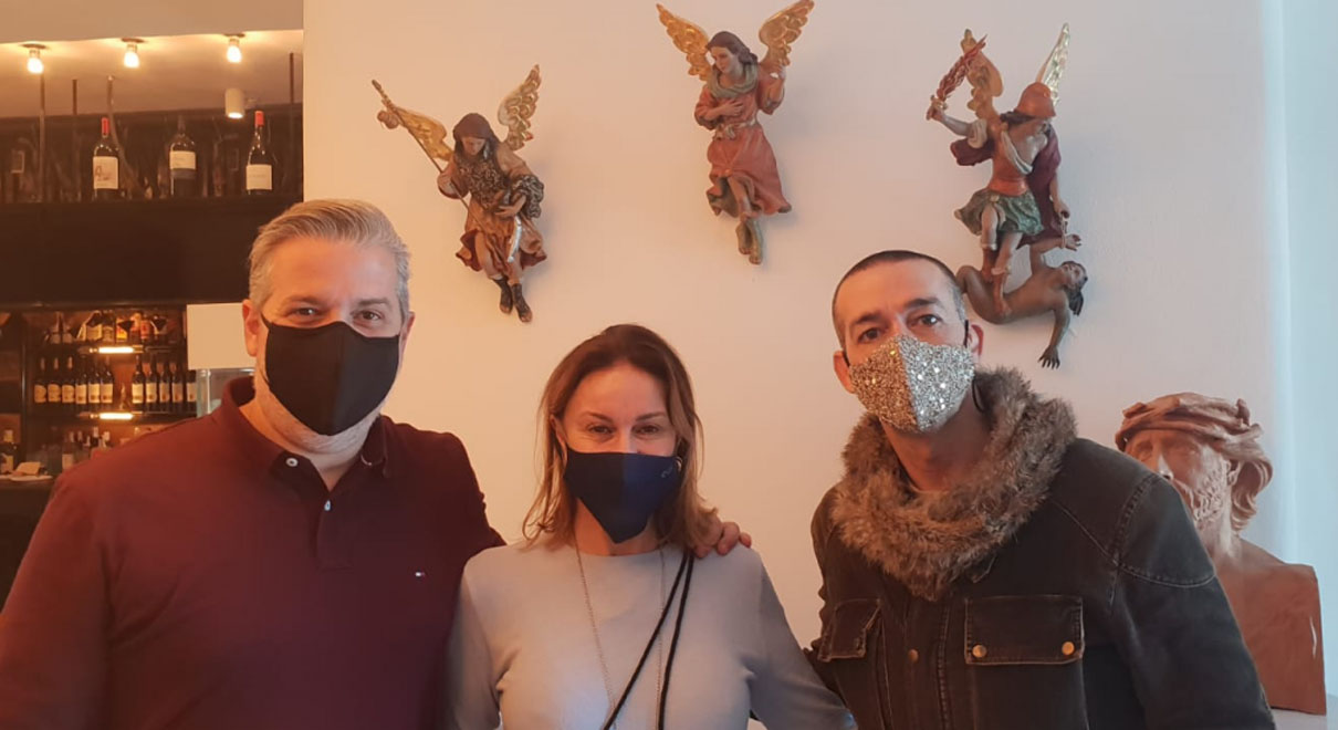 Calleja anuncia que Restaurante Casa Flores acoge hasta el 4 de abril una exposición sobre la Semana Santa