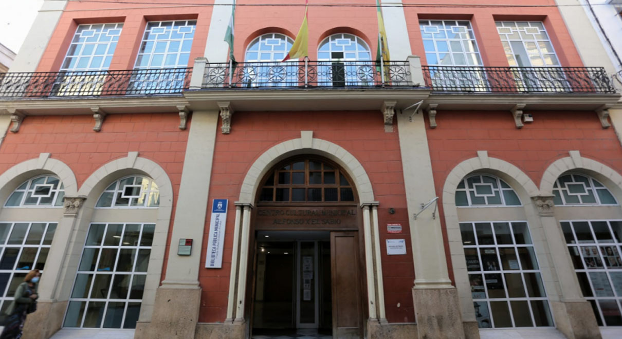 Las bibliotecas municipales amplían sus horarios de préstamo de libros y salas de estudio