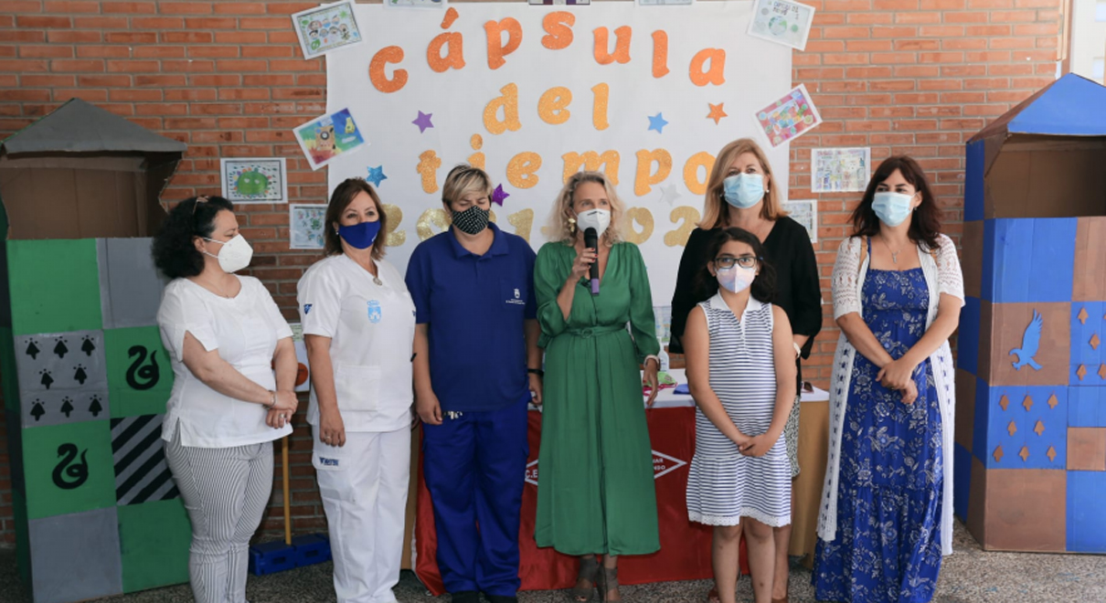El Colegio Pinar Hondo cierra el curso con una cápsula del tiempo que abrirán los alumnos en 2029