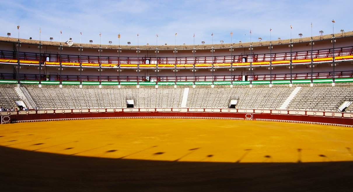 ElPuerto de Santa María La Plaza de Toros de El Puerto abre sus puertas al ruedo, uno de los