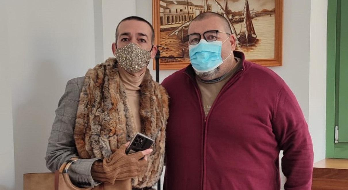 Calleja aborda con Juan Antonio Muñoz, “El Morta”, su participación en los eventos del próximo Carnaval