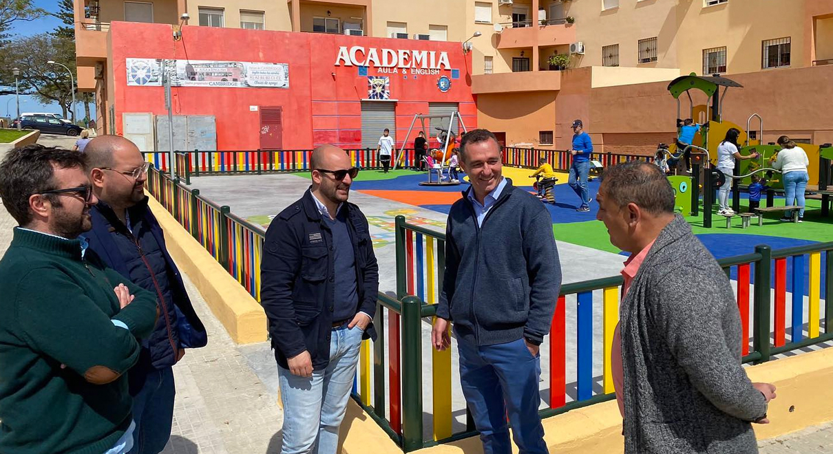 Germán Beardo inaugura el Parque Infantil de la Plaza del Zodiaco en La Florida Germán Beardo inaugura el Parque Infantil de la Plaza del Zodiaco en La Florida