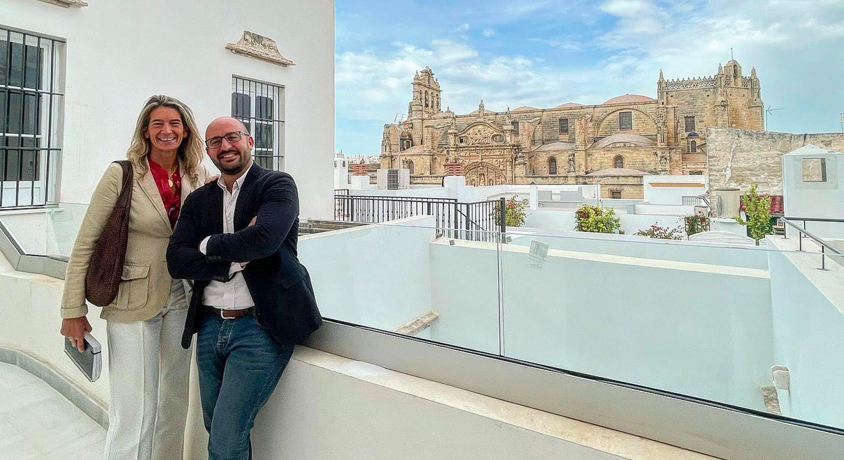Germán Beardo inaugura Palacios 62 tras completar su rehabilitación en el centro de El Puerto