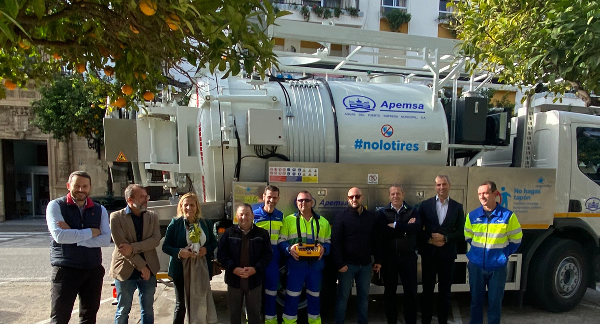 Apemsa pone en marcha un camión de última generación para la limpieza del alcantarillado
