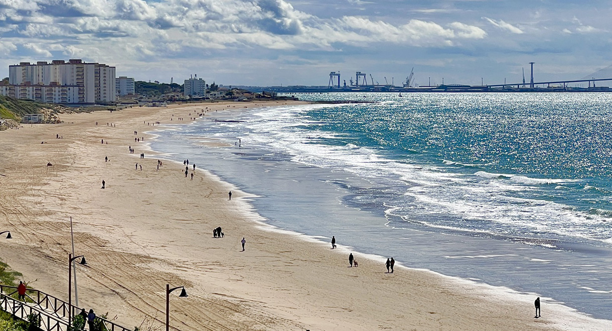 El Ayuntamiento publica el Bando de Playas 2023