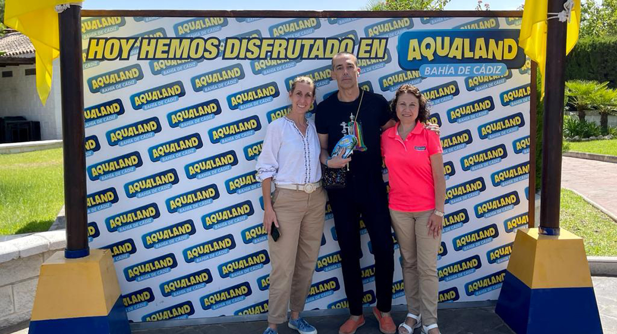 Calleja subraya el papel de Aqualand Bahía de Cádiz en el verano portuense