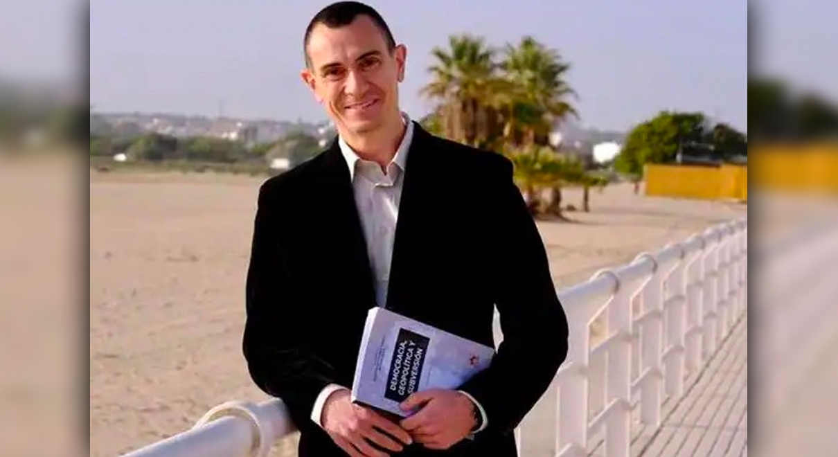 La Biblioteca María Teresa León acoge este jueves 16 la presentación de 'Democracia, geopolítica y subversión'