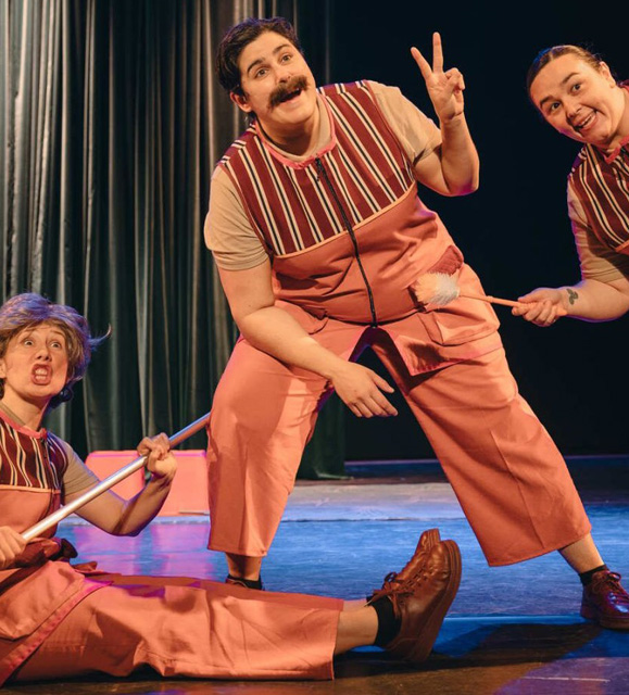 Teatro. Las que limpian