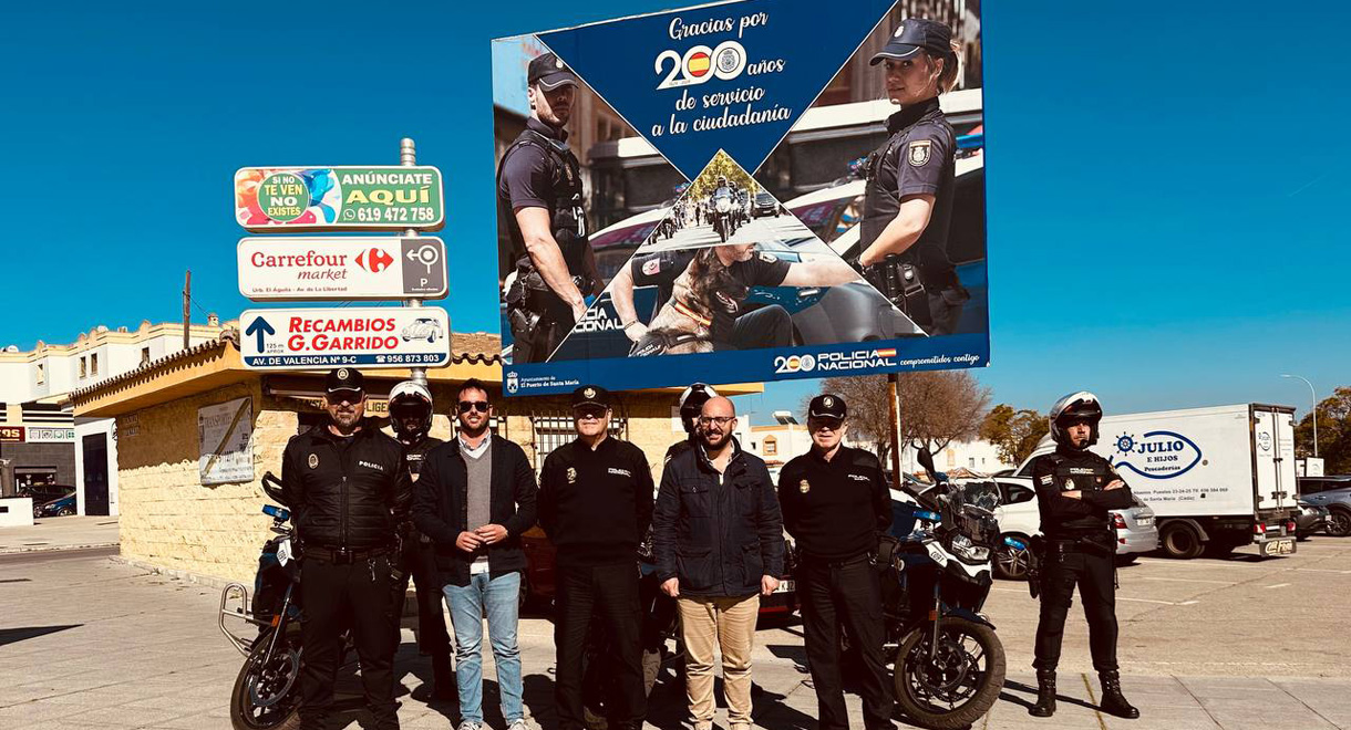 El Puerto agradece a la Policía Nacional su servicio a la ciudadanía, visibilizando su 200º aniversario