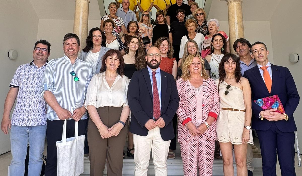 La visita de un centenar de calpinos fortalece el hermanamiento entre Calpe y El Puerto de Santa María