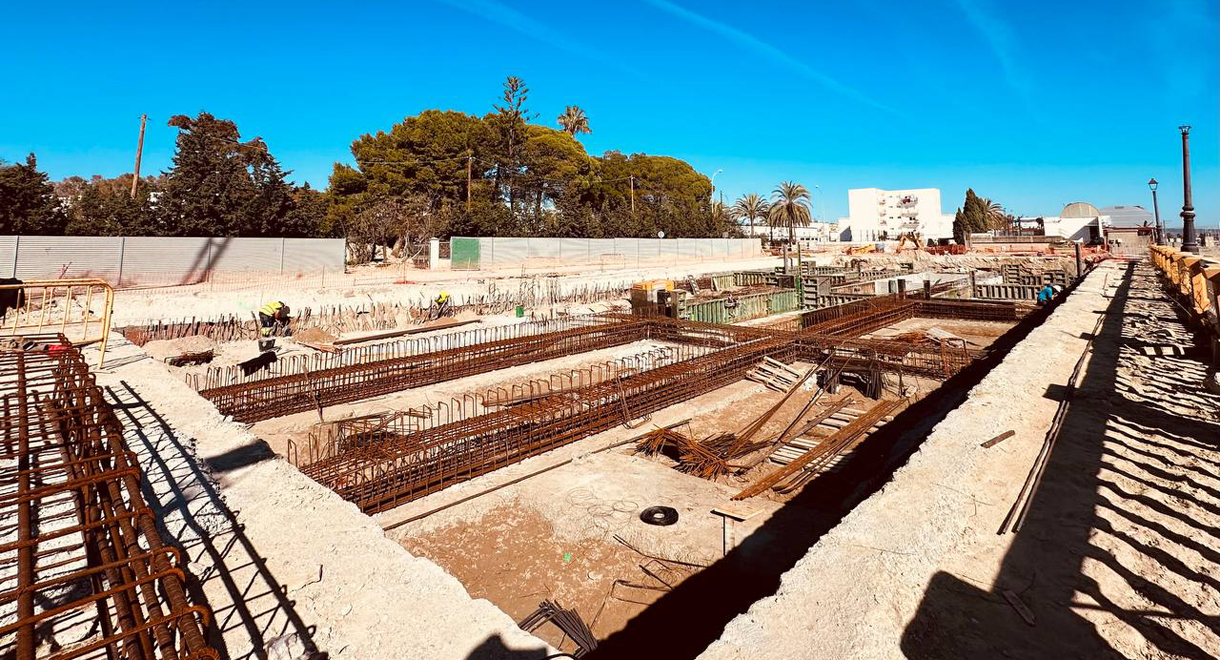 El Ayuntamiento autoriza a Apemsa a ampliar el horario de trabajo en la obra del tanque de anticontaminación para garantizar su agilización