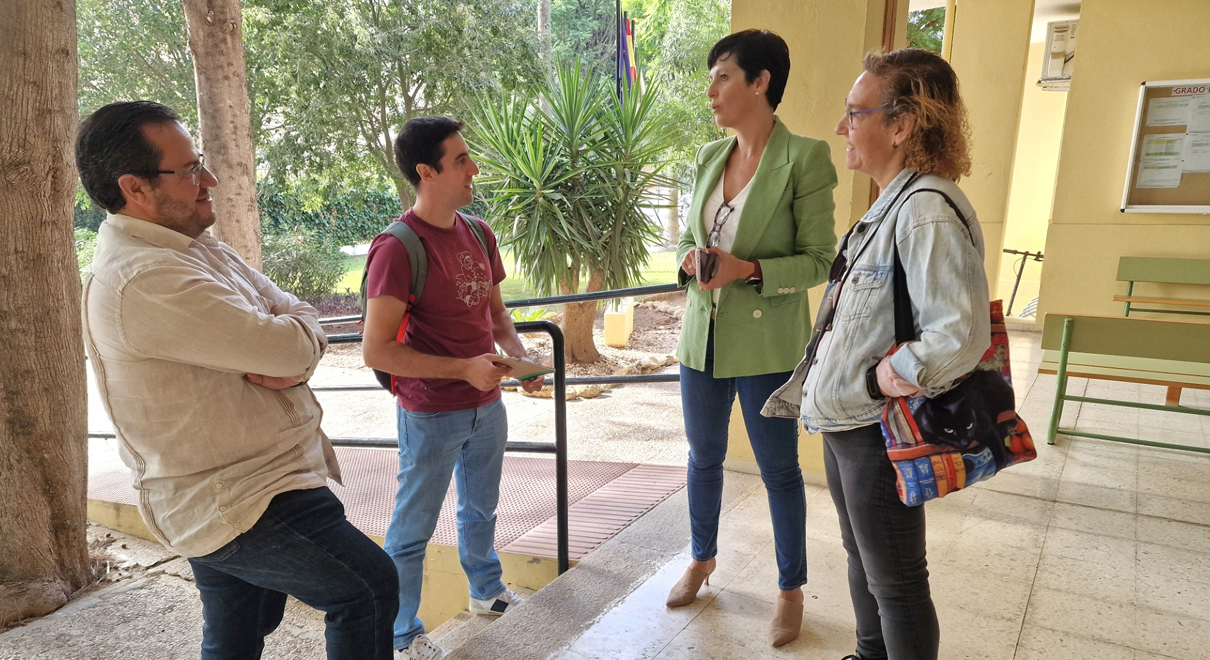 Enrique Iglesias visita los IES Las Banderas y José Luis Tejada