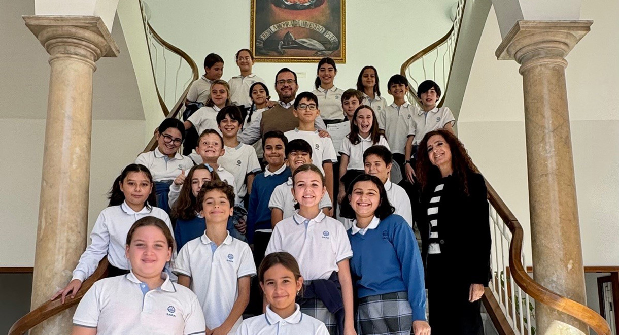 Alumnos de SAFA San Luis inauguran las visitas al Ayuntamiento de El Puerto incluidas en la Oferta Educativa Municipal 2024-25