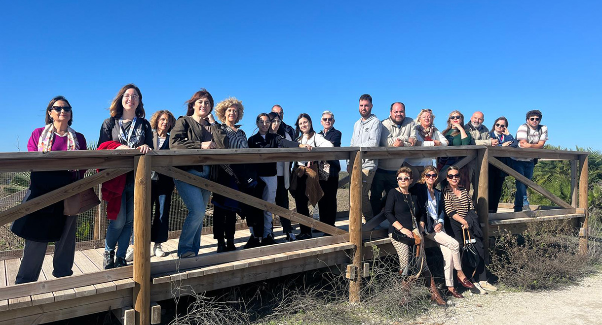Turismo pone en valor el enoturismo portuense con una ruta guiada entre caminos, viñedos y casas de viña Turismo pone en valor el enoturismo portuense con una ruta guiada entre caminos, viñedos y casas de viña