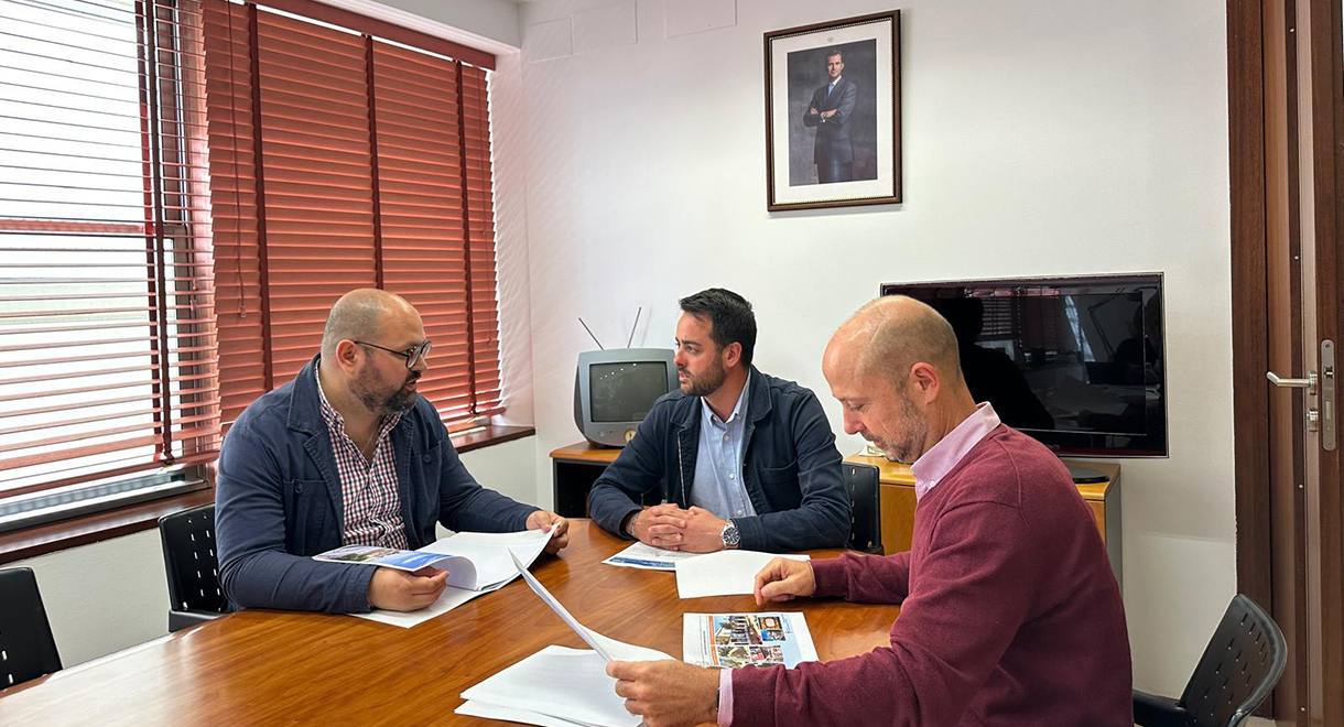 El Puerto Global impulsa un contrato para garantizar un suministro eléctrico sostenible y eficiente en sus instalaciones y equipamiento