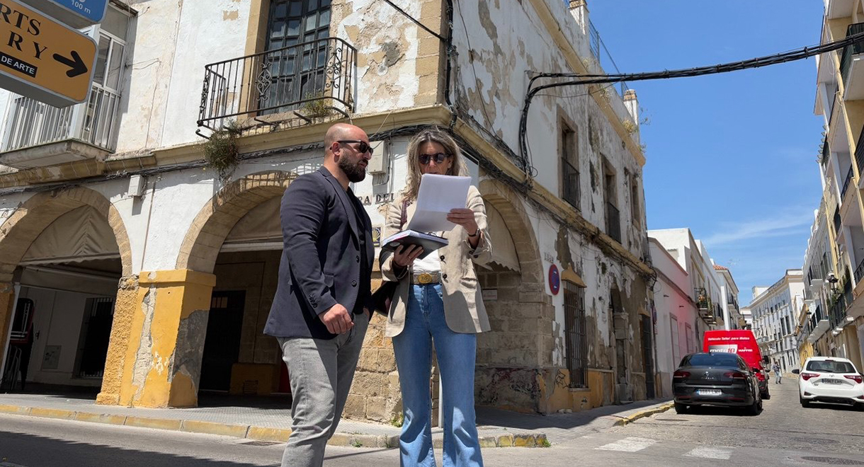 El Ayuntamiento acometerá de manera subsidiaria la rehabilitación de la fachada del edificio de calle Luja esquina con Ribera del Río