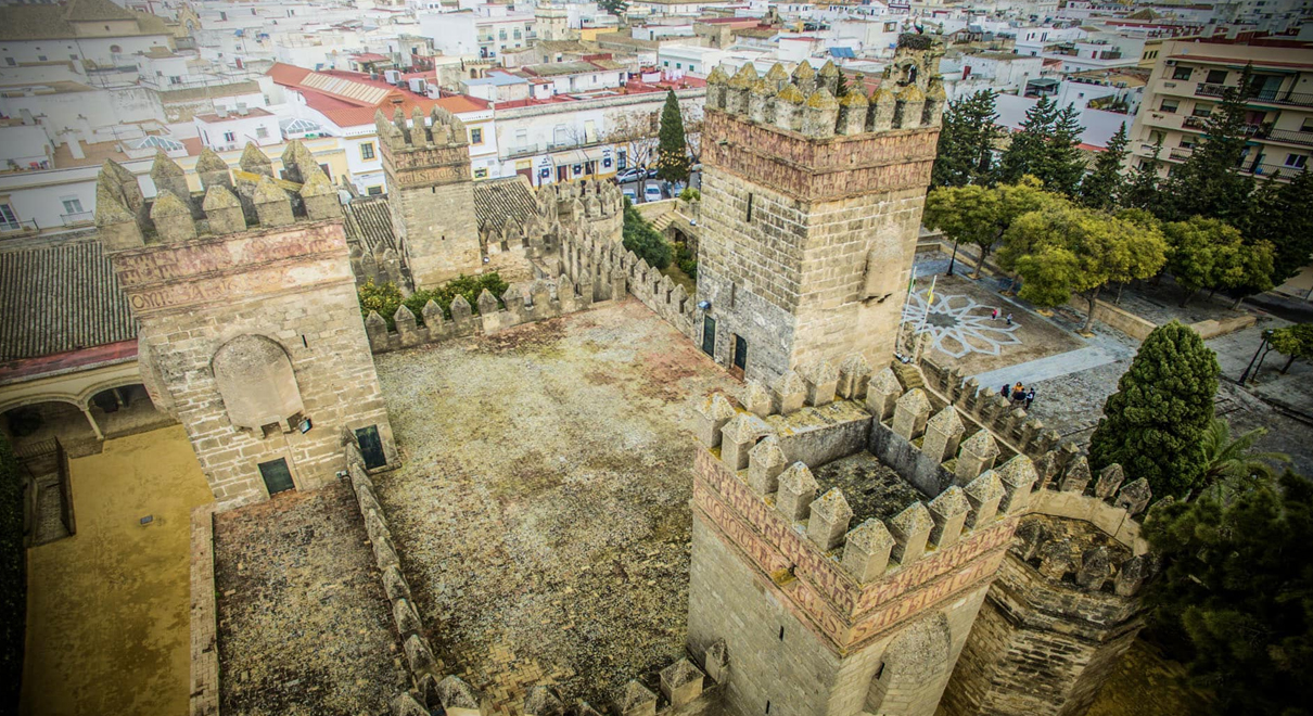 El alcalde de El Puerto, Germán Beardo, anuncia las candidaturas a recibir las Distinciones de la ciudad de El Puerto 2025