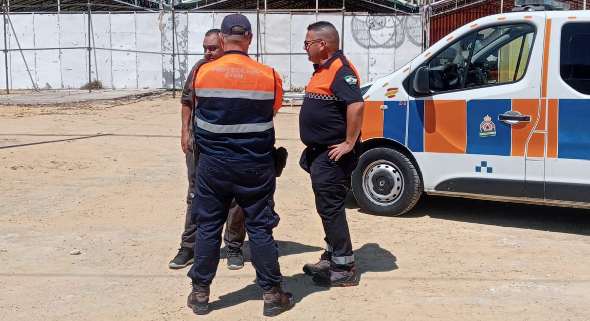 Protección Civil activa un servicio preventivo en el Recinto de Las Banderas para garantizar la seguridad en los trabajos previos al inicio de Feria