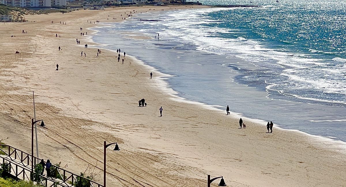 El Ayuntamiento publica el bando de Playas 2025 que entra en vigor del 1 de junio y hasta el 30 de septiembre