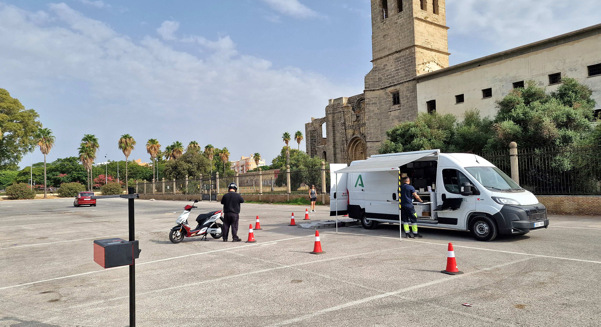 El Puerto acogerá una ITV móvil para ciclomotores el 10 de septiembre en la explanada del Monasterio de La Victoria