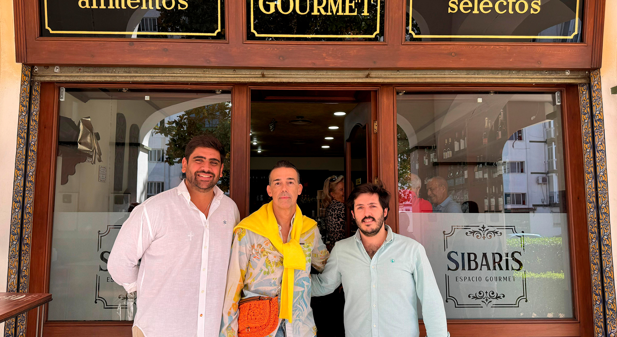 David Calleja inaugura Sibaris. Espacio Gourmet, un rincón para los amantes del producto local de excelencia