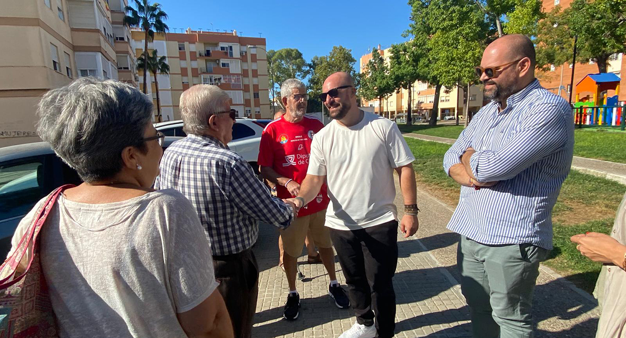 El Puerto de Santa María recupera el Paseo Tina Aguinaco en Malacara, que ya cuenta con un nuevo parque infantil El Puerto de Santa María recupera el Paseo Tina Aguinaco en Malacara, que ya cuenta con un nuevo parque infantil